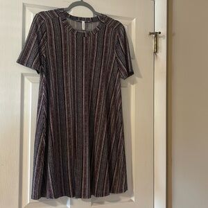 Small bcbg generation short sleeve dress. Perfect condition